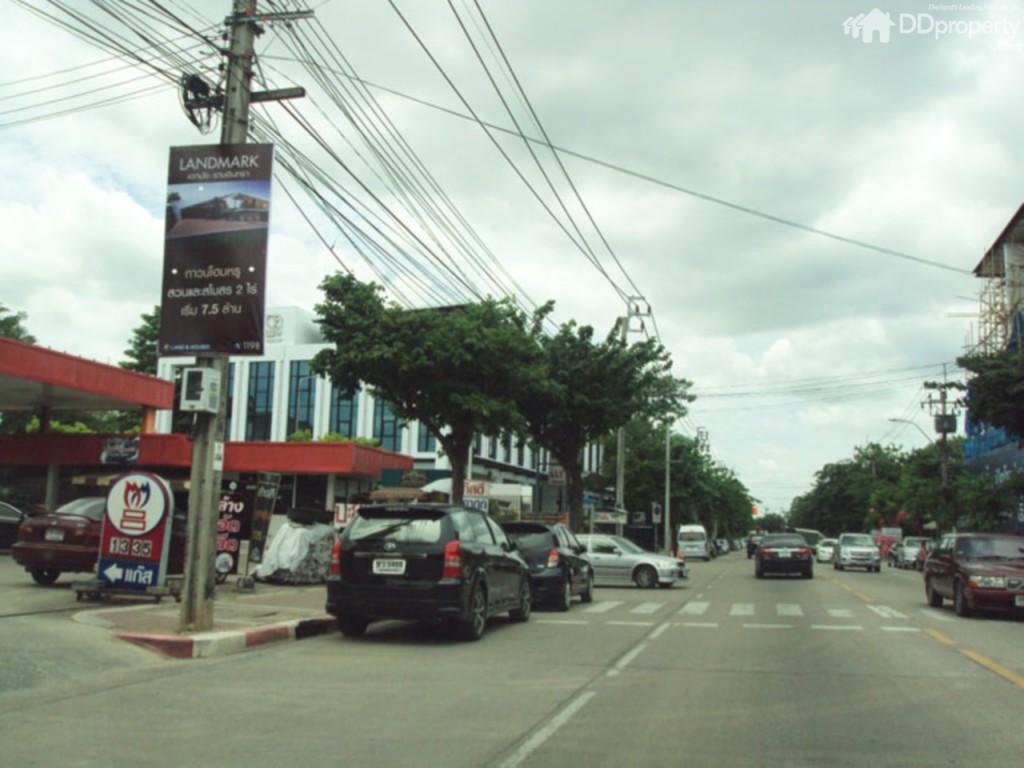 Landmark Ekamai Ramindrap5