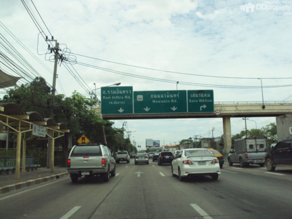 Landmark Ekamai Ramindrap9