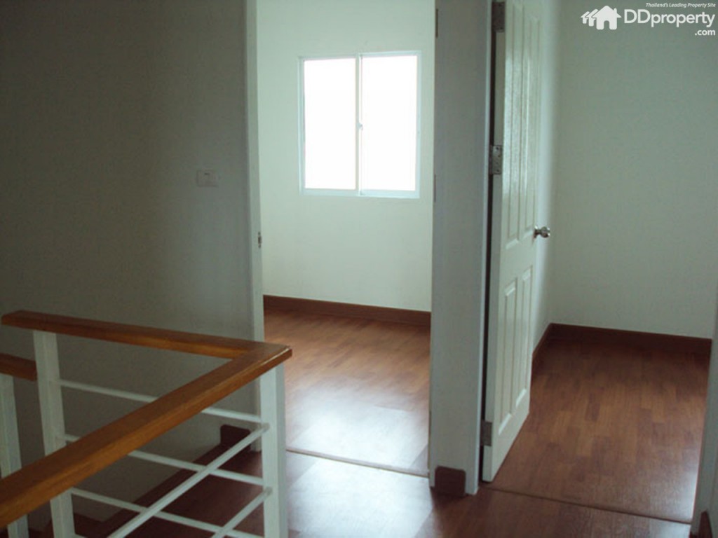 Lio Nov Wongwaen-Pinklaop41-032