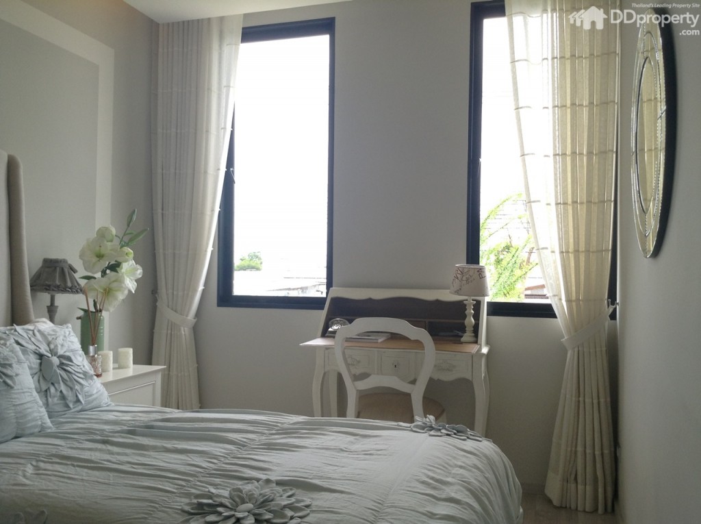 Noble gable watcharapolp160_noble gable watcharapol-010