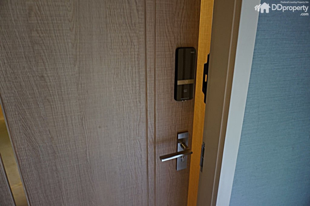 ประตูระบบคีย์การ์ด