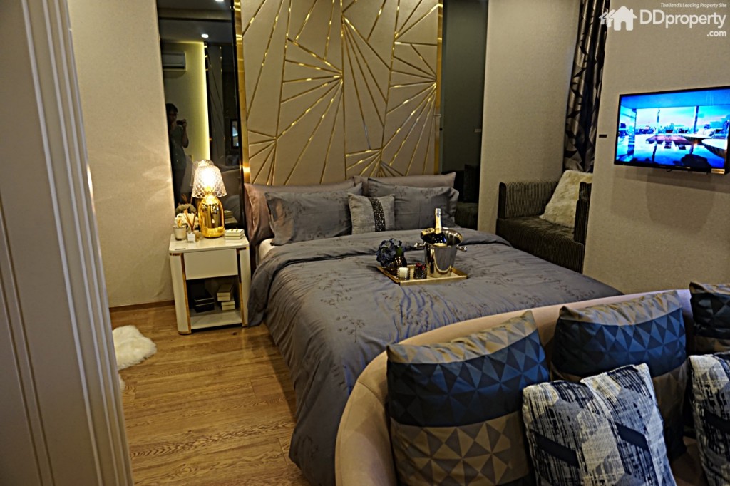 ห้องนอน และบริเวณ living room มีความสูงเพดานที่ 2.6 เมตร