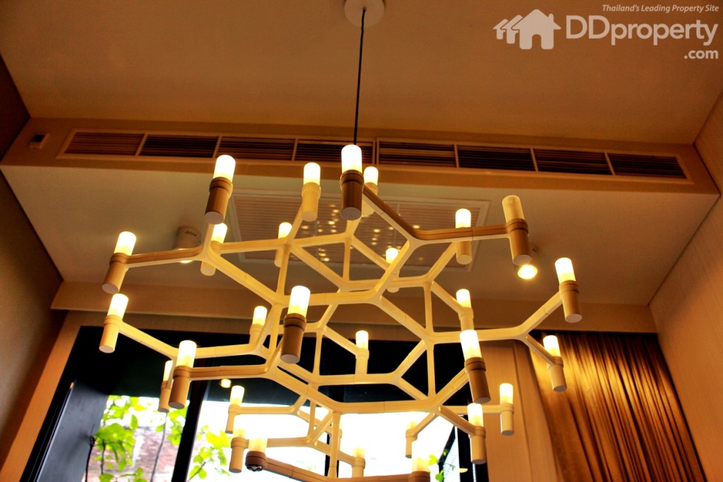 แอร์ซ่อนให้เพดาน