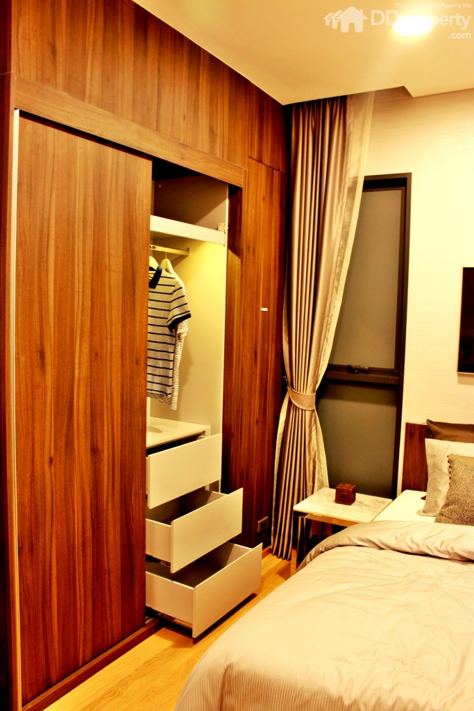 ตู้เสื้อผ้าบิวท์อิน