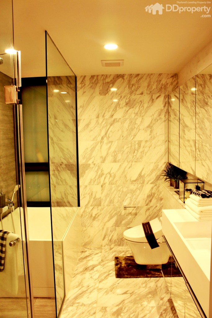 แยกส่วนเปียกและแห้งอย่างชัดเจน