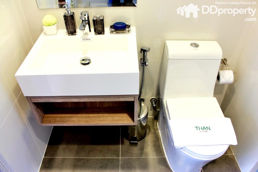 สุขภัณฑ์ที่ทางโครงการเลือกใช้เน้นสีขาวแบบมาตรฐาน