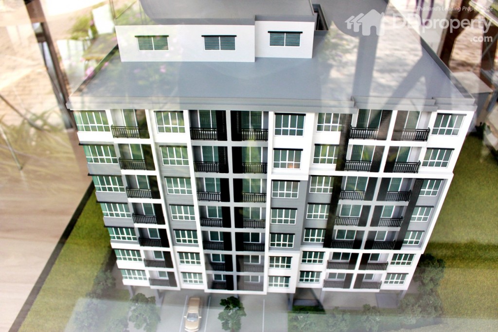 มุมมองทางทิศตะวันตกของโครงการ