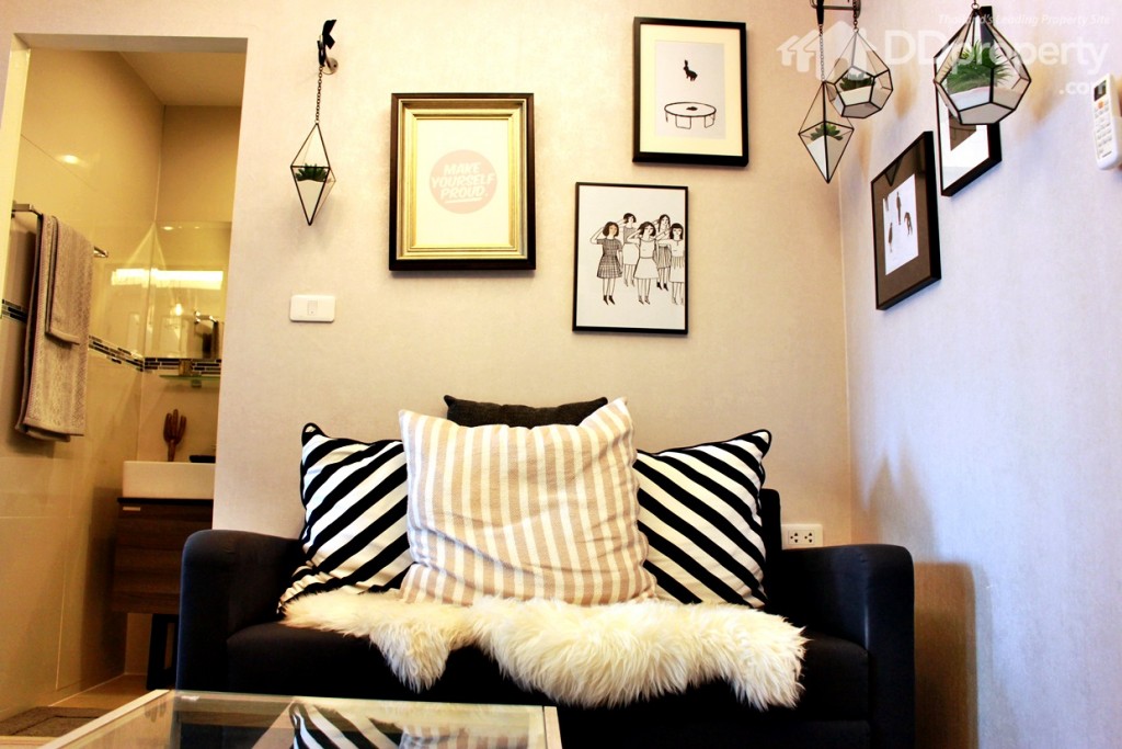 โซฟากว้างประมาณ 2 เมตร