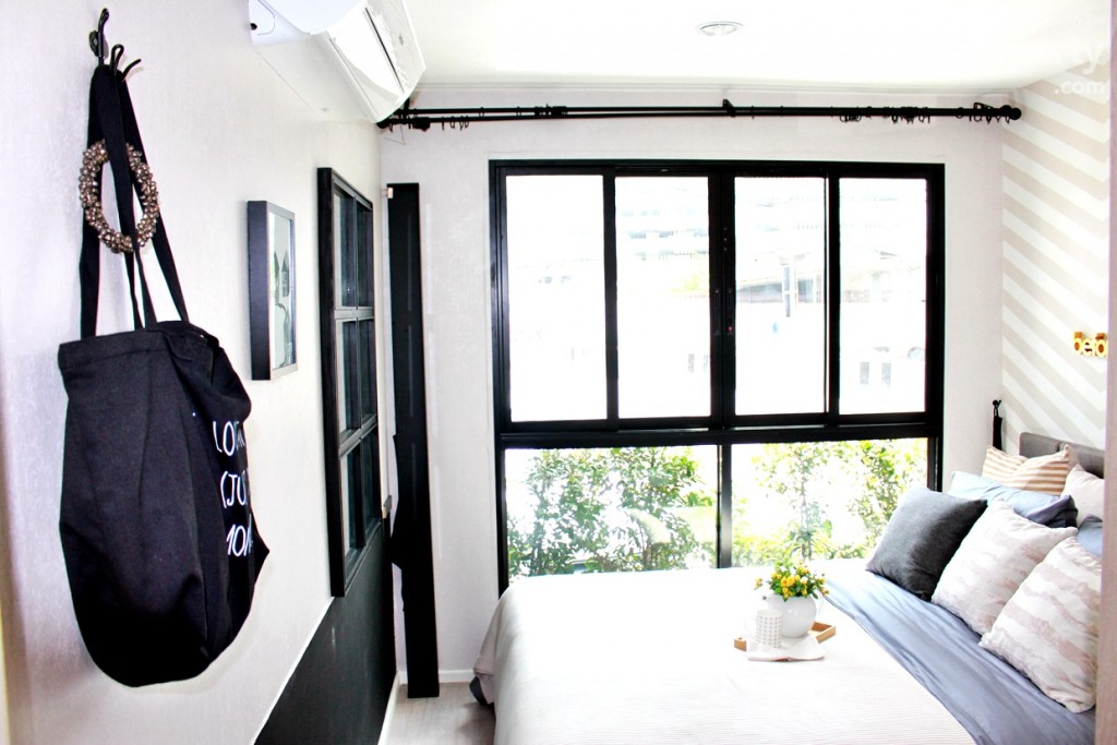 ภายในห้องโปร่งโล่งด้วยความสูง 2.4 เมตร