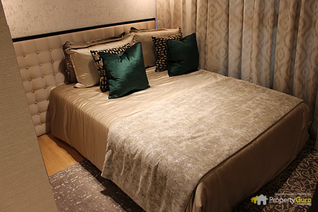 unit, botanique, queen bed, bartley