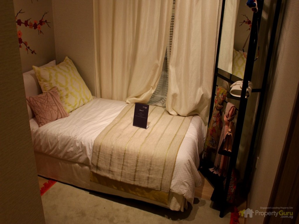 single bed, common bedroom, high park