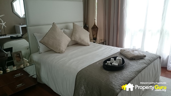 ferrenghiresidences-a bedroom