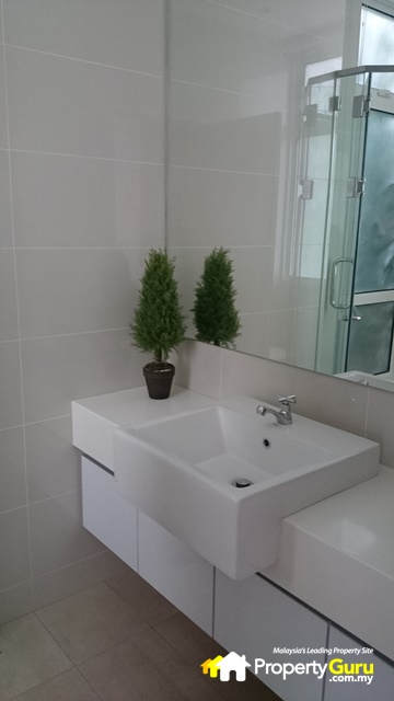 ferrenghiresidences-a shot of the bathroom sink