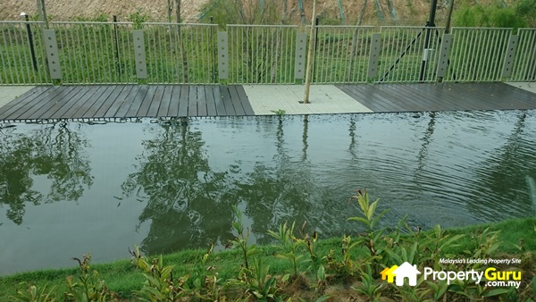 ferrenghiresidences-pond streams dot the outside walkway