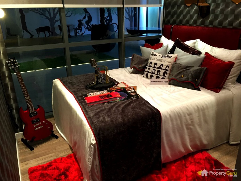 four, bedroom, lakeville, queen