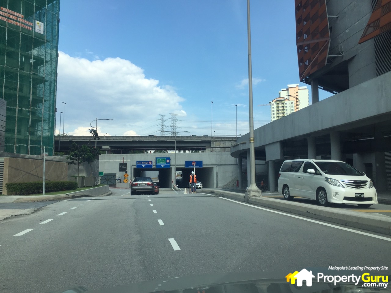 007 HighPark Suites - Paradigm Mall Tunnel