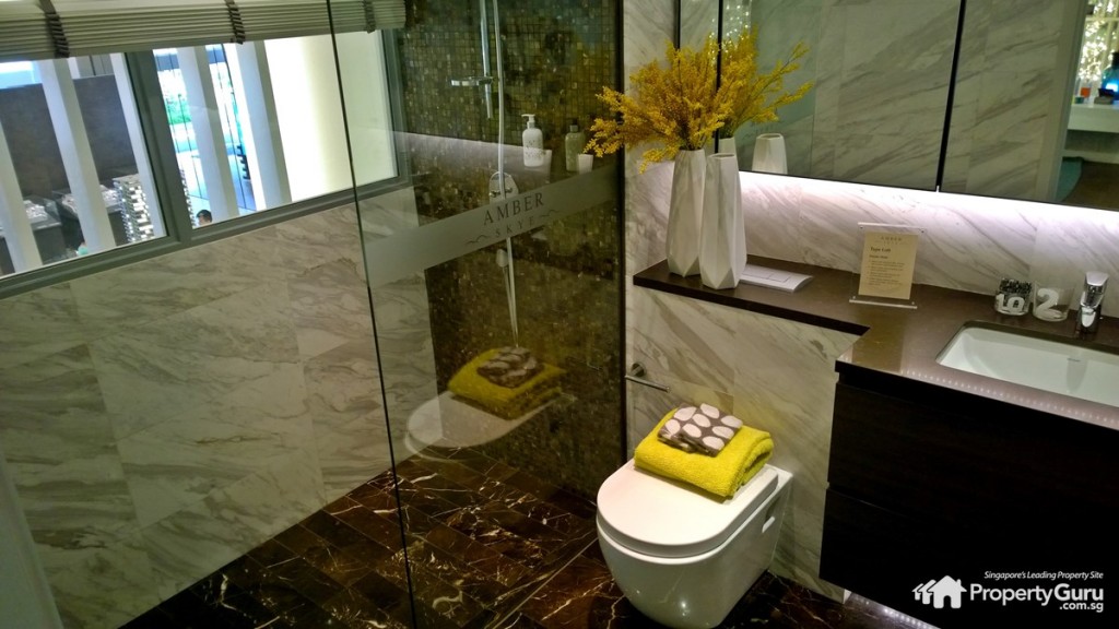 2-bedroom loft master bedroom bathroom