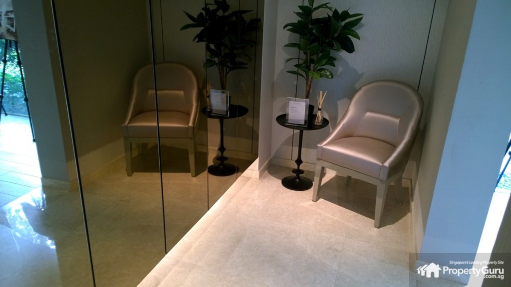 3-bedroom foyer