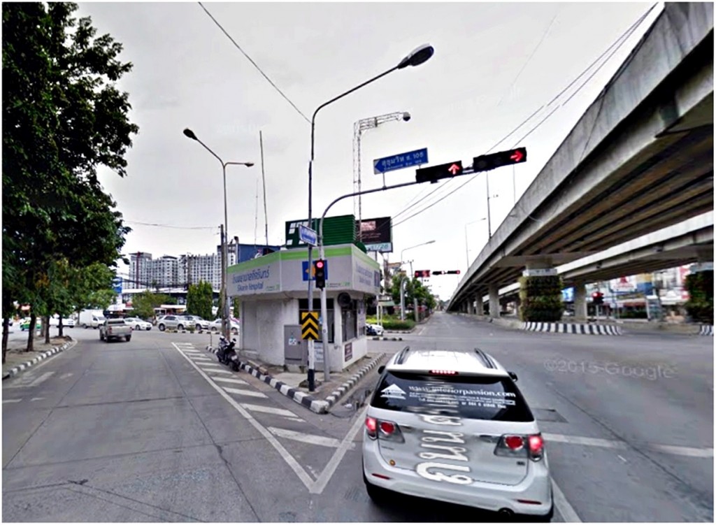 สี่แยกศรีนครินทร์ ให้เลี้ยวซ้าย