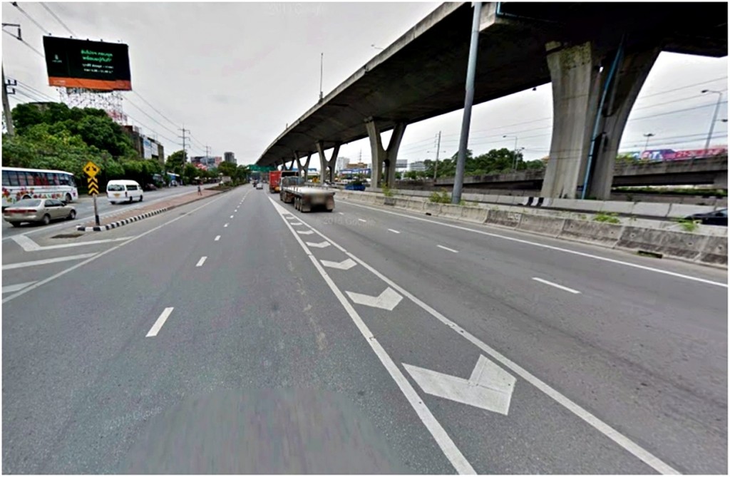 ถนนหมายเลข 34 ไป ชลบุรี แล้วตรงไปสักพัก