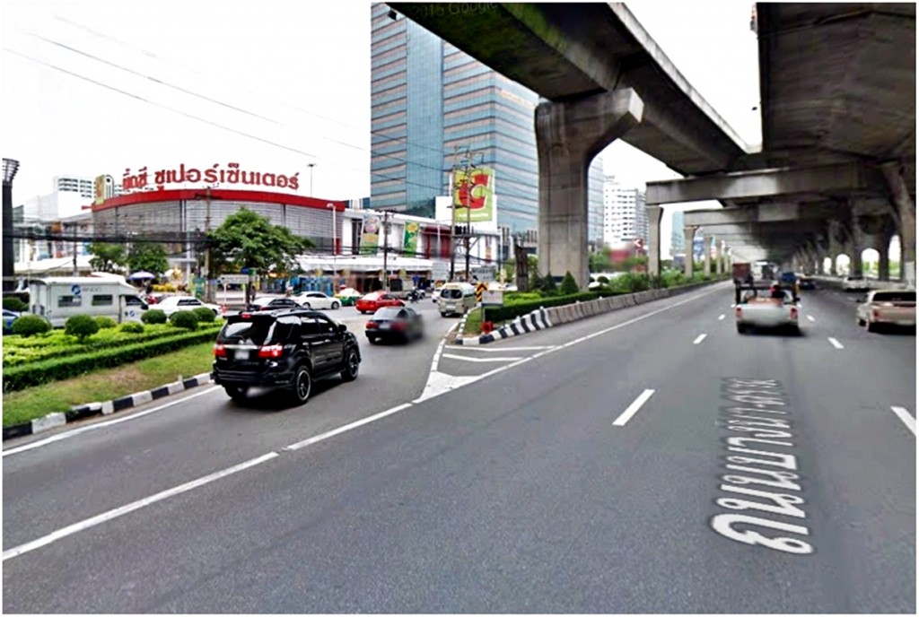 ทางออกเข้าสู่ถนนเส้นบางนา-ตราด