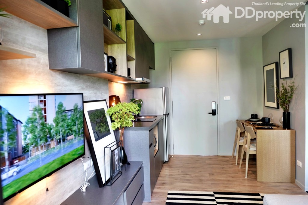 มุมมองด้านหน้าทางเข้า