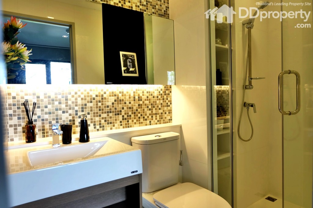 มุมมองภายในห้องน้ำแบบมาตรฐาน