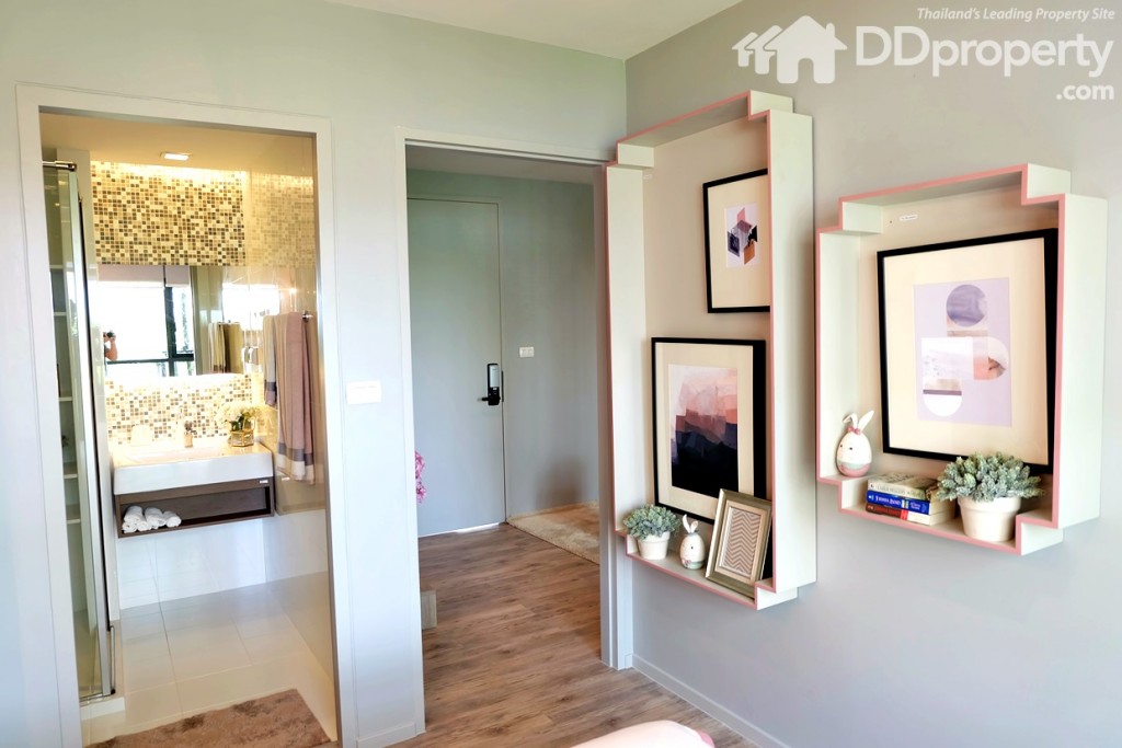 ห้องน้ำอยู่ภายในห้องนอน