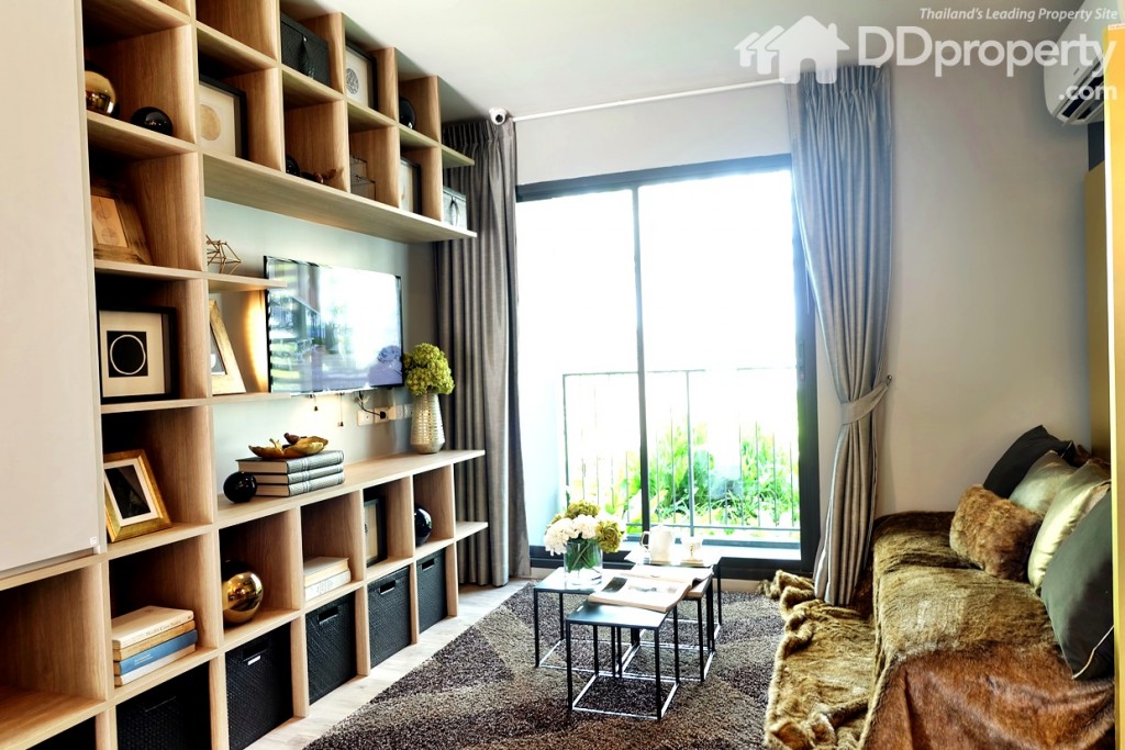 เฟอร์นิเจอรืบิวท์อินแบบลอยตัวเข้ามุมเต็มพื้นที่กำแพง