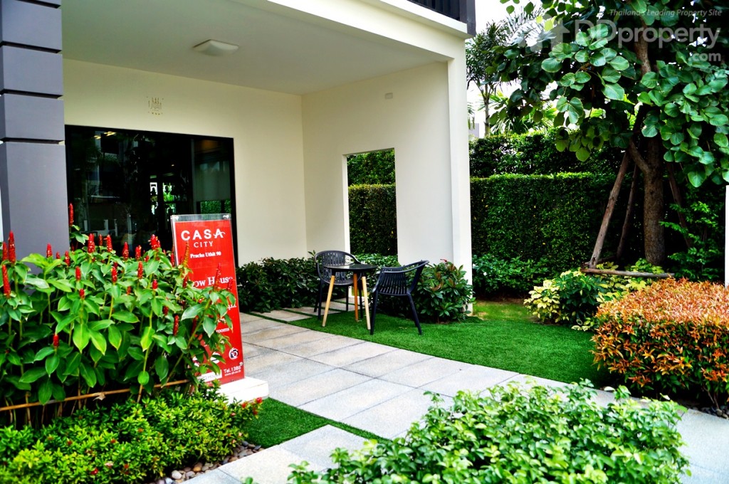 มุมมองด้านหน้าของบ้าน