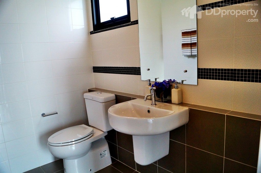 สุขภัณฑ์ให้ของ American Standard เหมือนชั้น 1