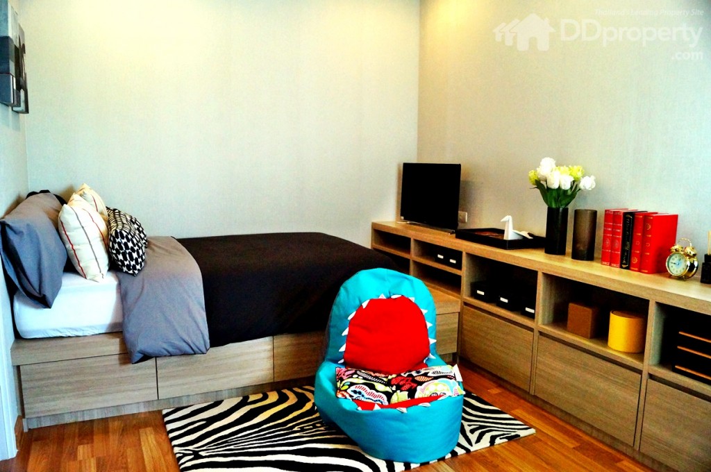 ห้องนอนขนาด 2.8 x 5 ม.