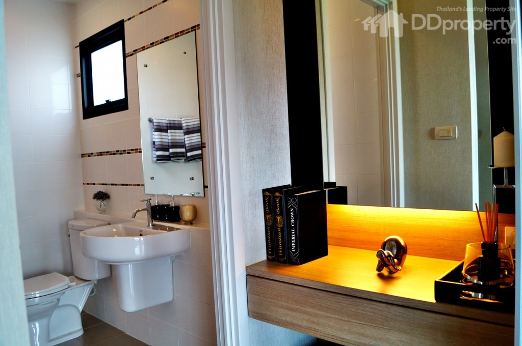 การที่ทุกห้องมีห้องน้ำในตัวถือว่าเป็นข้อดีทีเดียว