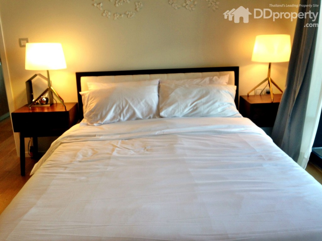 เตียงใหญ่ขนาด 6 ฟุต