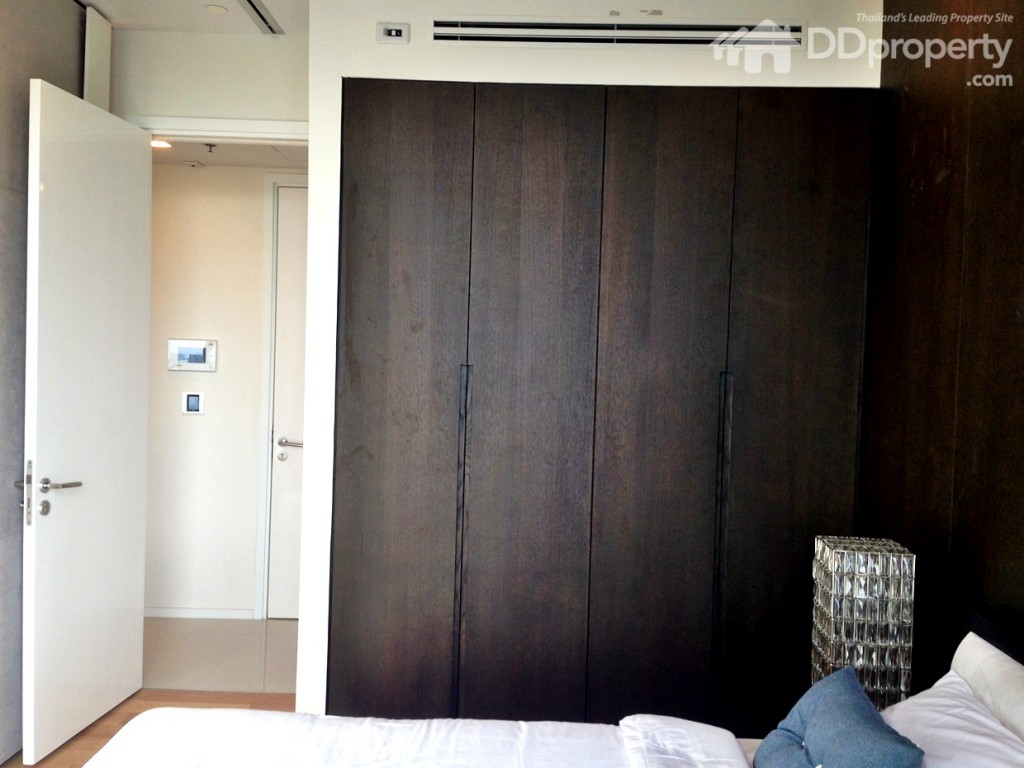 แอร์แบบฝังฝ้า ของไดกิ้น หรือ เทียบเท่า ตู้เสื้อผ้าบิ้วแบบเข้ามุม