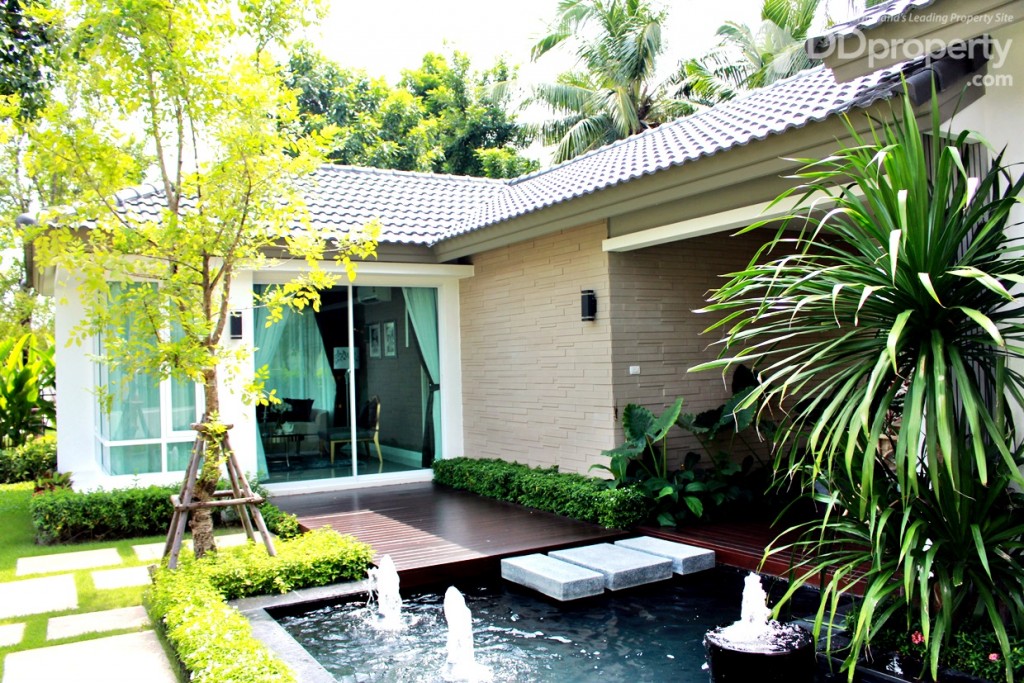 พื้นที่สวนและเรื่อนรับรอง