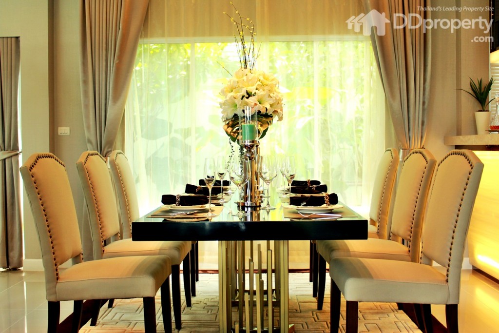 พื้นที่โต๊ะรับประทานอาหาร