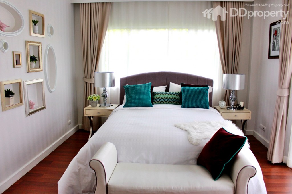 เตียงขนาด 6 ฟุต 