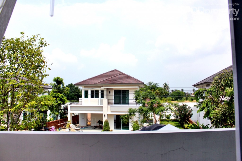 มุมมองจากระเบียงห้องนอน 2 