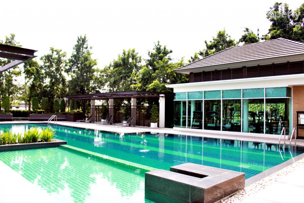 สระว่ายน้ำของทางโครงการ