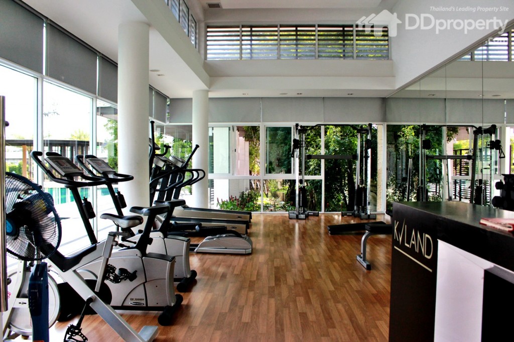 ฟิตเนส เซ็นดตอร์  พร้อมเทรนด์เนอร์