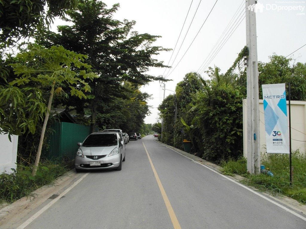 ถนนภายในซอย)