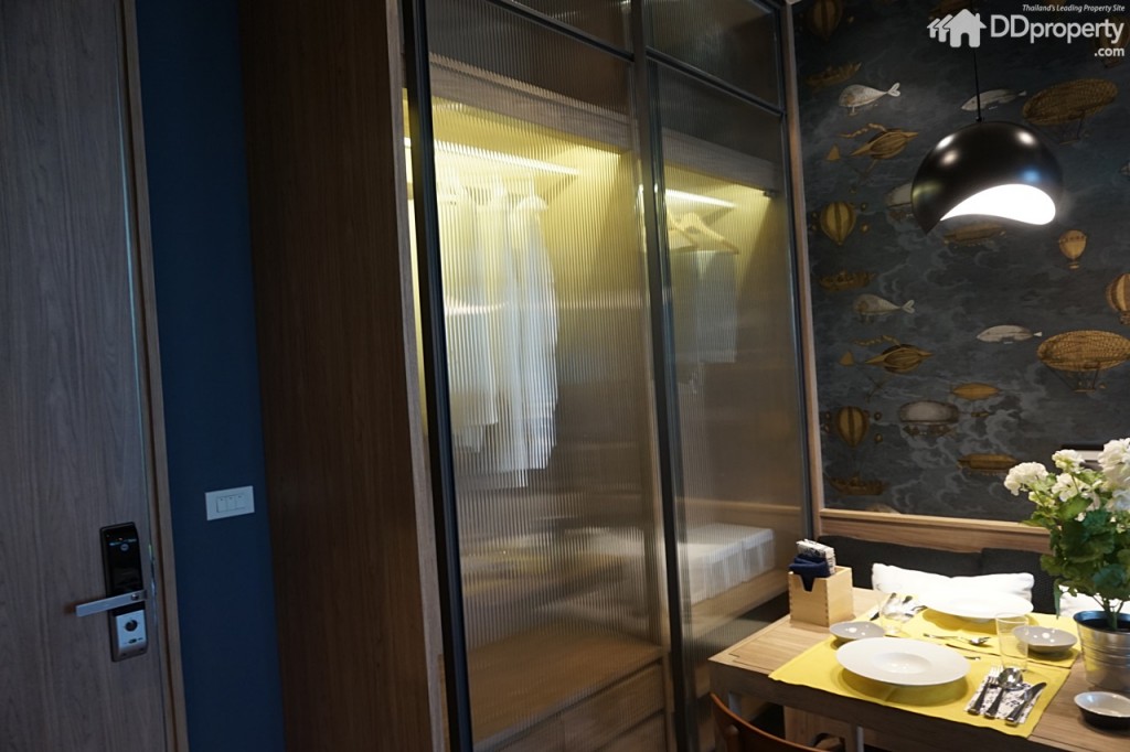 ตู้เสื้อผ้าที่ทางโครงการแถมให้