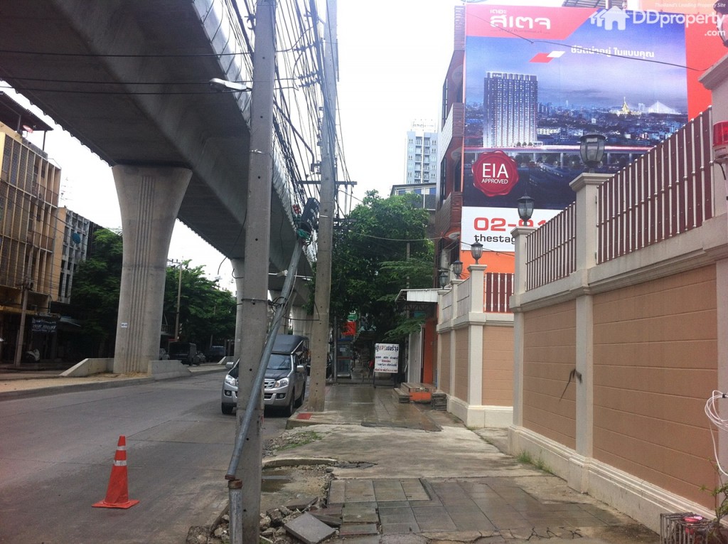 The Stage Taopoon18-006