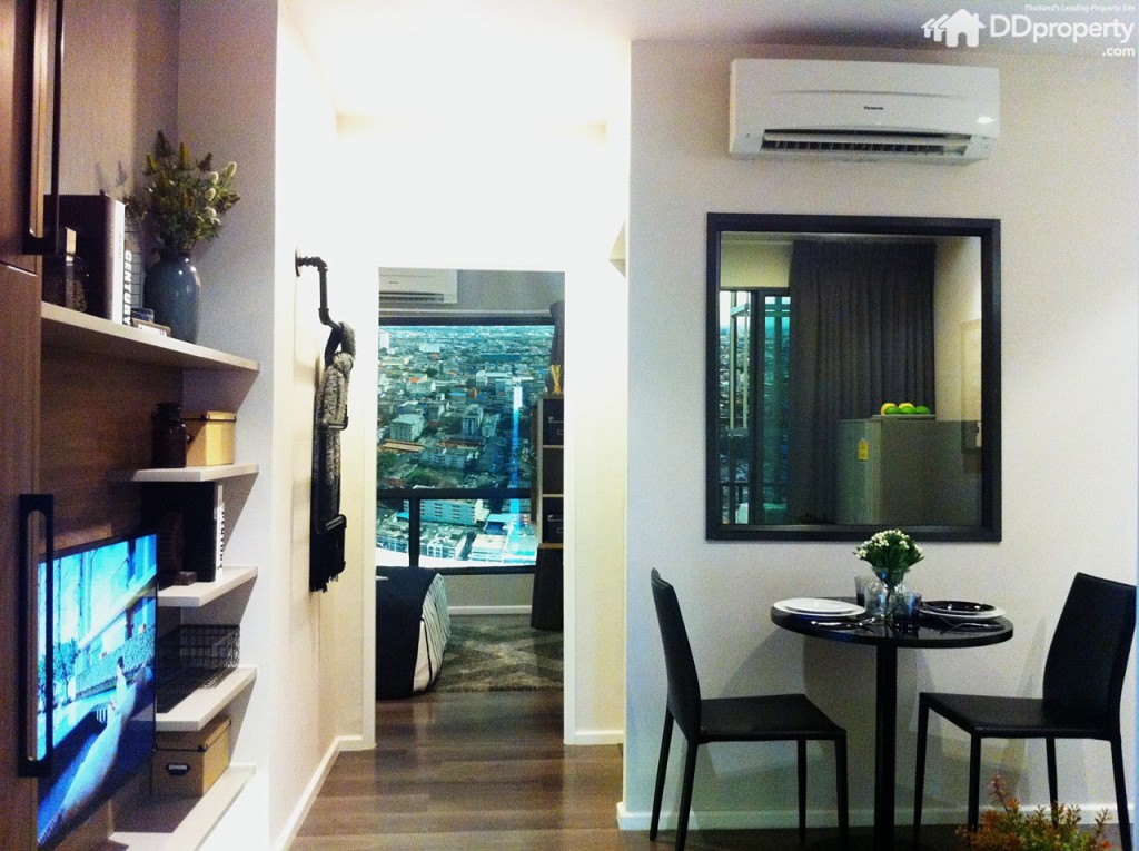 The Stage Taopoon39-012