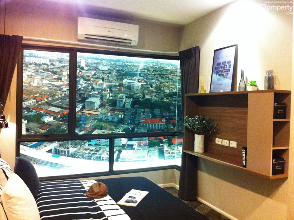 The Stage Taopoon46-019