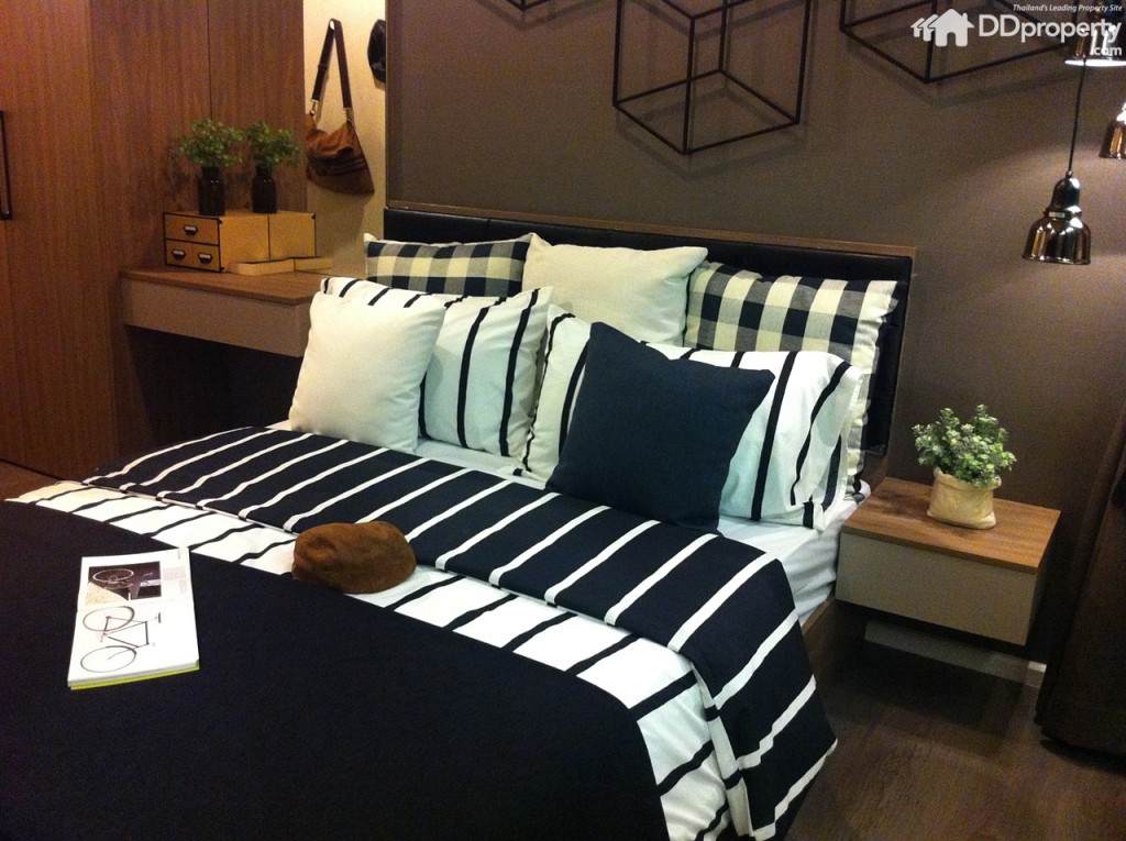 The Stage Taopoon47-020