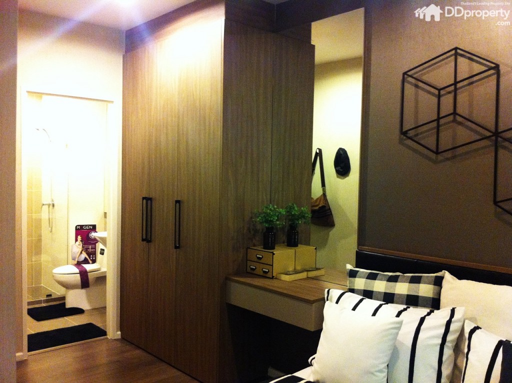 The Stage Taopoon48-021