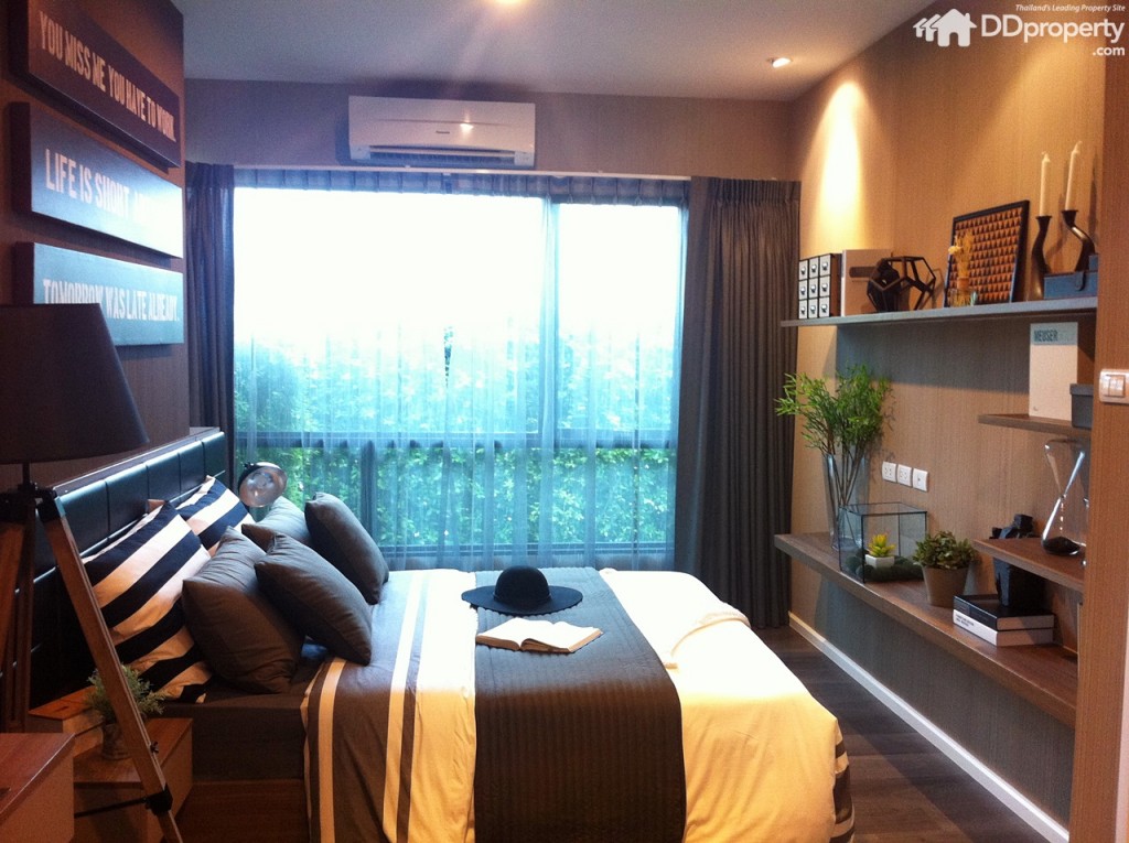 The Stage Taopoon58-031