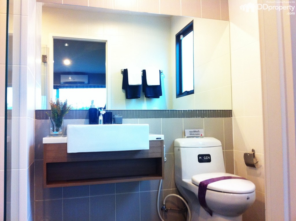 The Stage Taopoon62-035